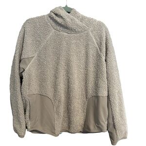 Nike Large Pullover Cream PERFECT!